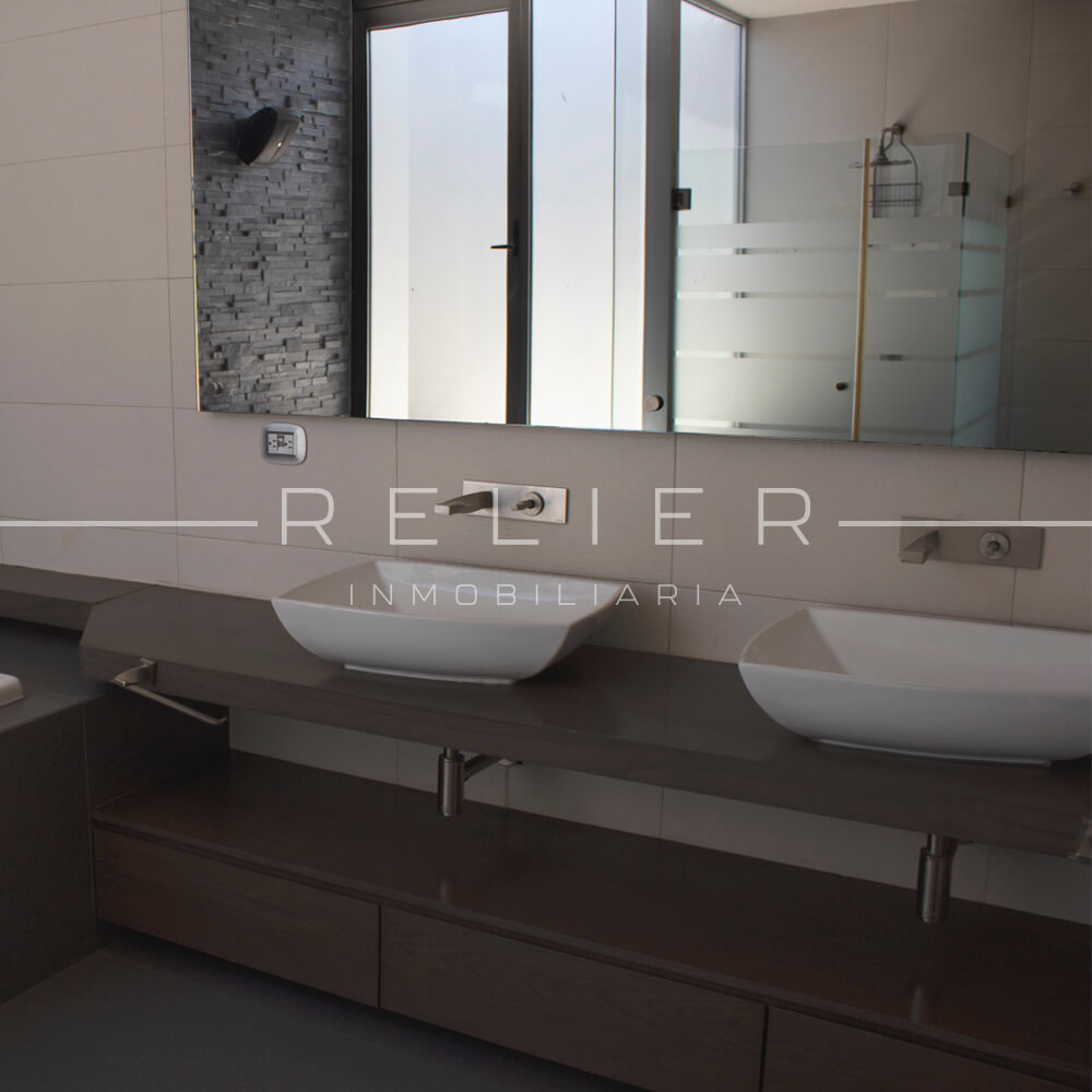 INMOBILIARIA-CASA-RENTA-RINCONADA-BAÑO-01-RELIER