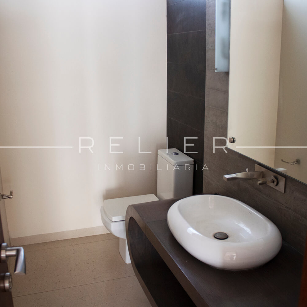 INMOBILIARIA-CASA-RENTA-RINCONADA-BAÑO-PB-RELIER